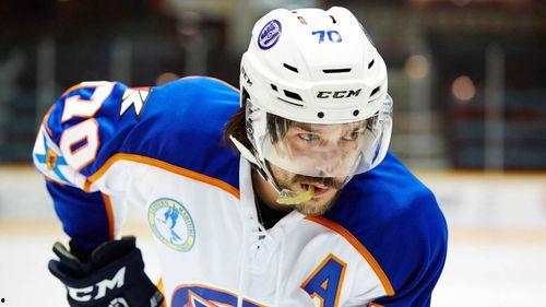 冰球坏小子,球场上的叛逆传奇